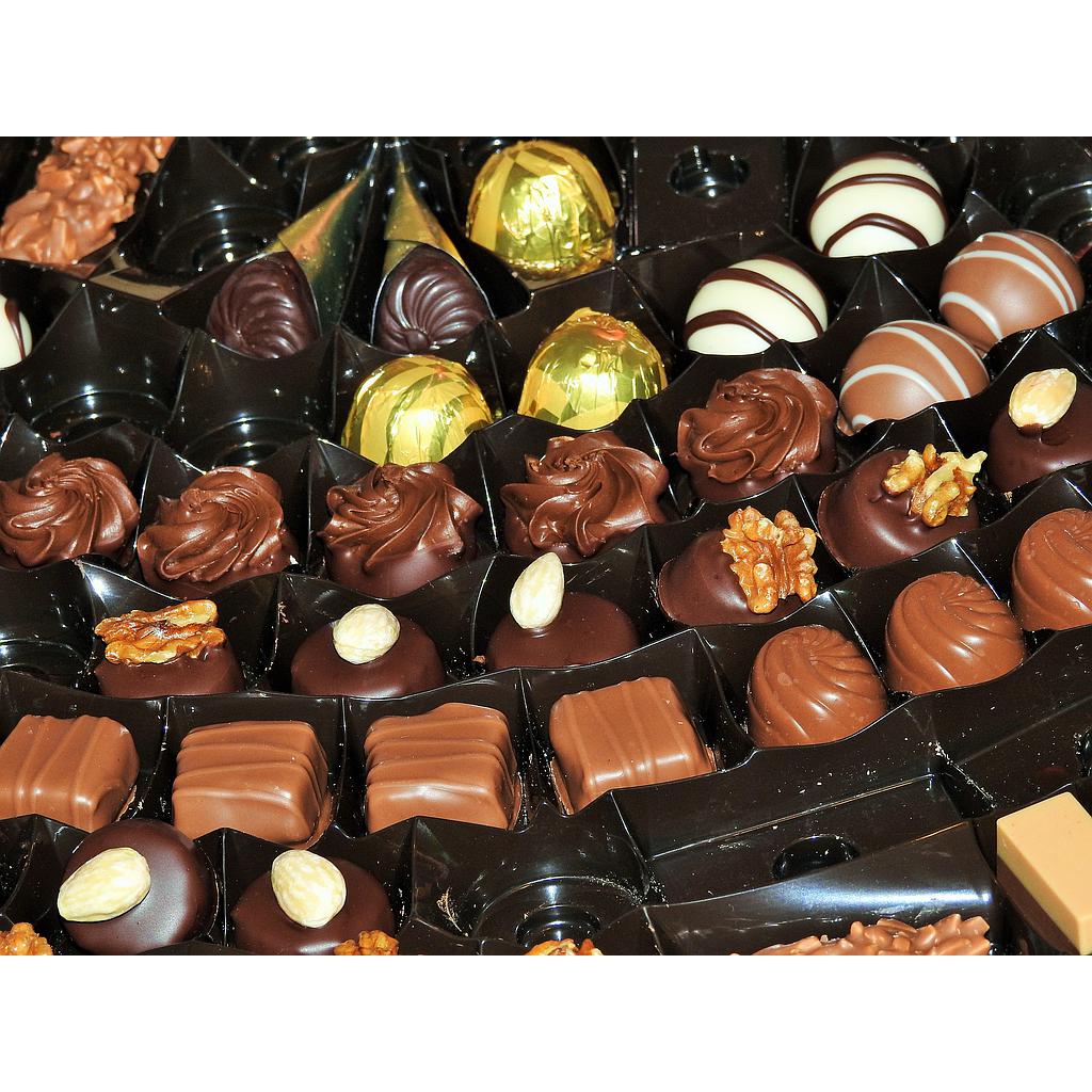 Chocolate varios 10 Kg caja plástica